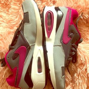 Woman Nike Shoes